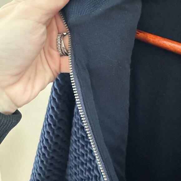 Club Monaco Quilted Velour Quarter-Zip Pullover – Navy – Size Small - Picture 8 of 8